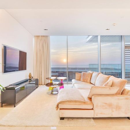 Posh 2 Bedroom Oceanfront Apt In The Heart Of Bluewaters Island Дубай Экстерьер фото
